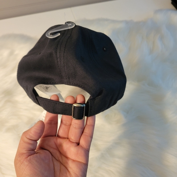 Disneyland Resort Black Cap Unisex - Picture 4 of 7